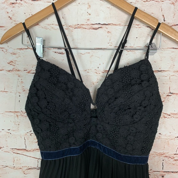 Foxiedox Nealea Pleat Chiffon Dress - Picture 6 of 11